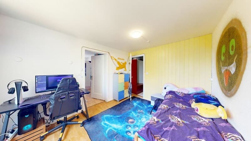 Casa unifamiliare solida con grande terreno (6)