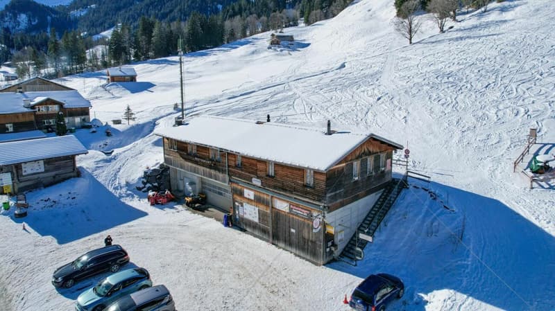 Restaurant `Pintli` mit Gästewohnung (3)