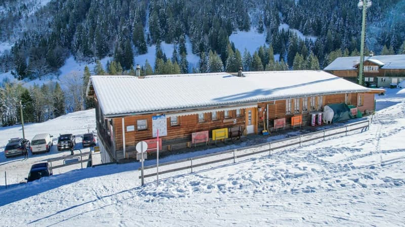 Restaurant `Pintli` mit Gästewohnung (2)