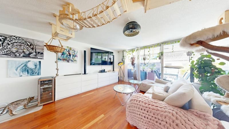 Moderne Wohnung mit Atelier in Neuenegg (3)