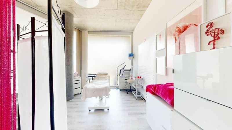 Moderne Wohnung mit Atelier in Neuenegg (13)