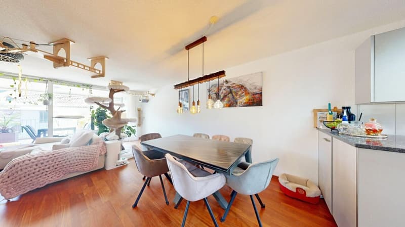 Moderne Wohnung mit Atelier in Neuenegg (4)