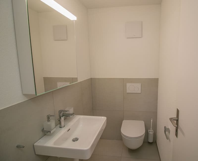 separates WC