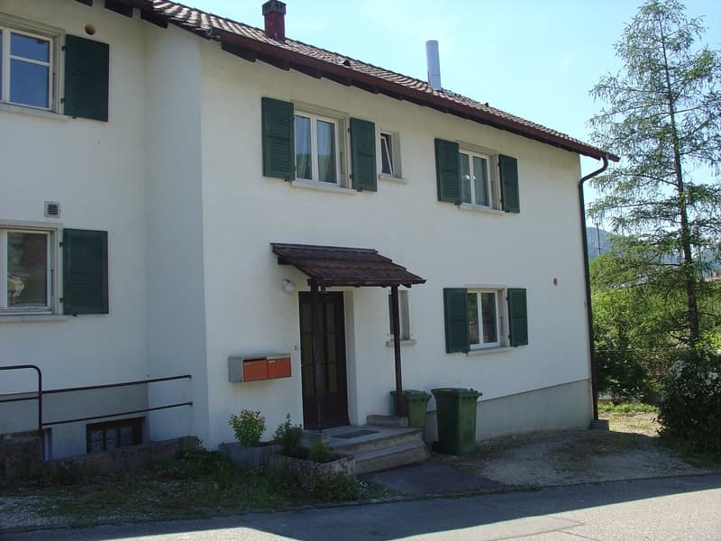3,5 Zimmer in einem kleinen Haus mit 2 Wohnungen. (11)