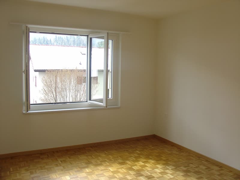 Appartamento situato in un piccolo edificio di 4 unità (6)