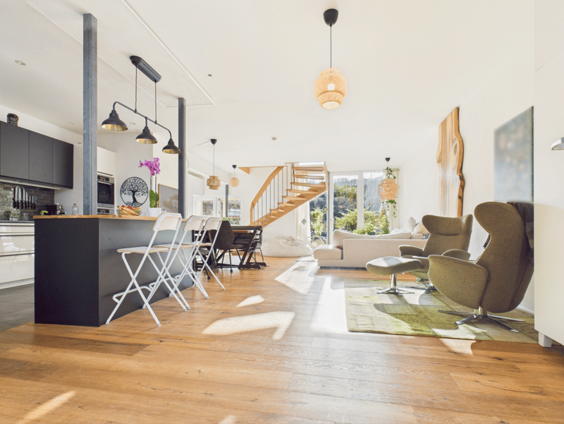 Exclusive residential ensemble with barn and annex (2)