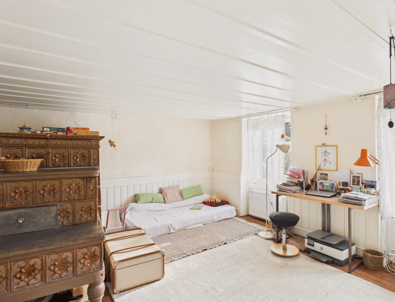 Exclusive residential ensemble with barn and annex (15)