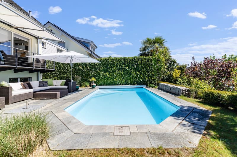 Gepflegtes Einfamilienhaus mit Pool, Weitsicht, Bulthaup-Küche usw. (5)
