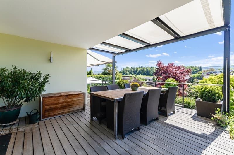 Elegantes separates Villenhaus mit Pool, landschaftlich gestalteten Gärten und Panoramablick, hochwertiges Interieur (10)