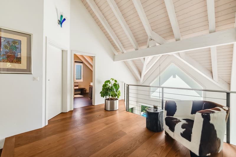 Elegantes separates Villenhaus mit Pool, landschaftlich gestalteten Gärten und Panoramablick, hochwertiges Interieur (15)