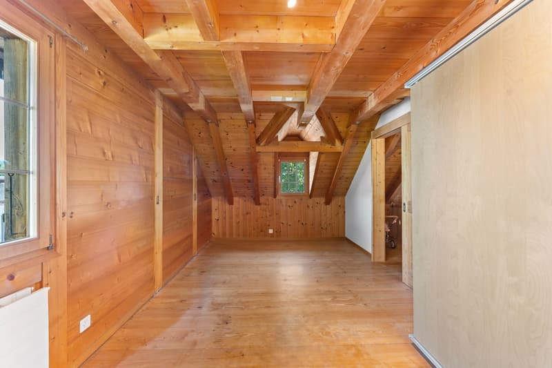 Maisonette di 4,5 locali con camino, galleria e vista lontana nel verde (10)