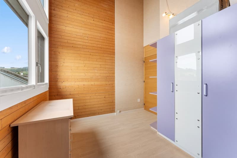 Appartement-maisonnette spacieux 5.5 pièces avec cheminée et vue panoramique (27)