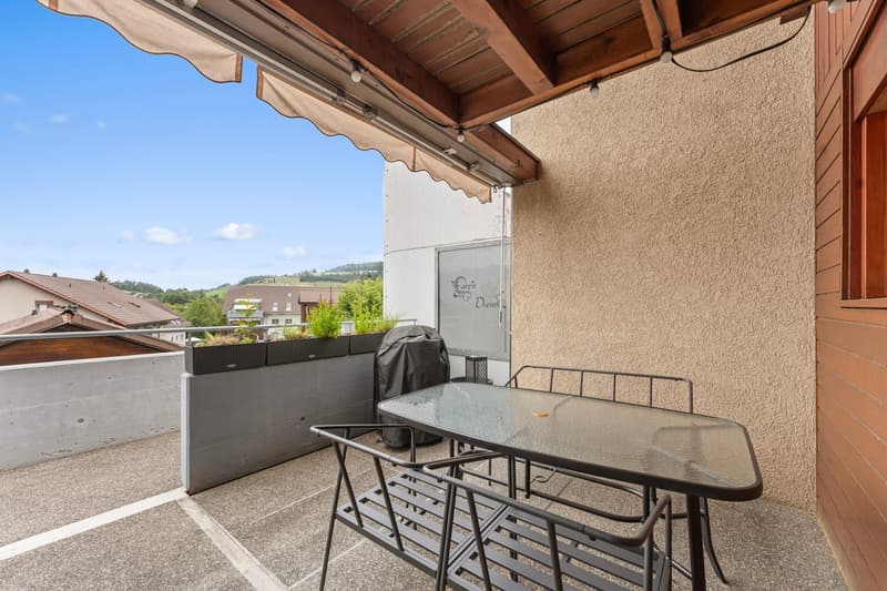 Appartement-maisonnette spacieux 5.5 pièces avec cheminée et vue panoramique (15)