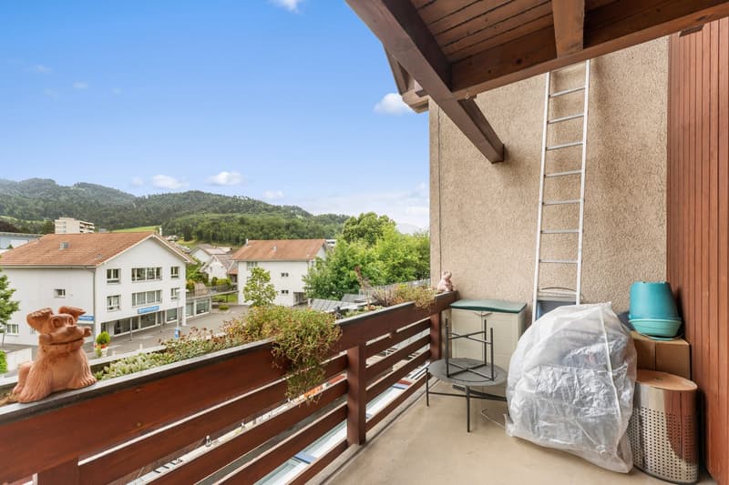 Appartement-maisonnette spacieux 5.5 pièces avec cheminée et vue panoramique (9)