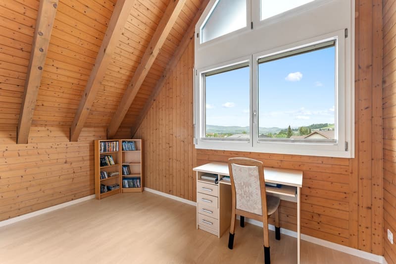 Appartement-maisonnette spacieux 5.5 pièces avec cheminée et vue panoramique (28)