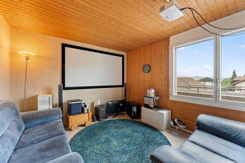Appartement-maisonnette spacieux 5.5 pièces avec cheminée et vue panoramique (13)