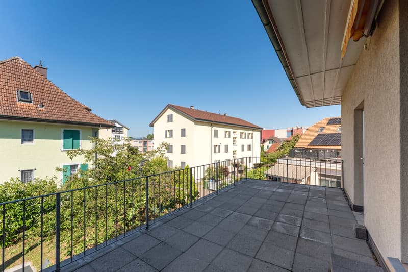 Freistehendes 7½-Zimmer-Einfamilienhaus mit viel Platz im Dorfkern von Busswil (10)