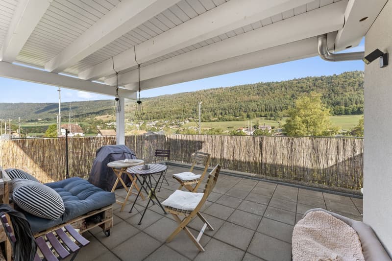 Attique 3,5 pièces, terrasse 29 m², vue Jura | 3.5-Zi.-Attika mit Terrasse (2)