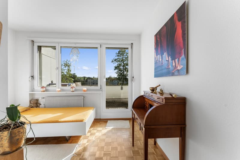 Attika mit 93 m² Terrasse an der Zihl | Attique avec terrasse de 93 m² (15)