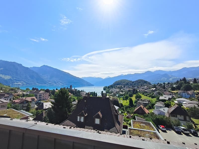 Occasion unique - Vaste appartement attique de 7,5 pièces avec vue panoramique à Spiez (1)