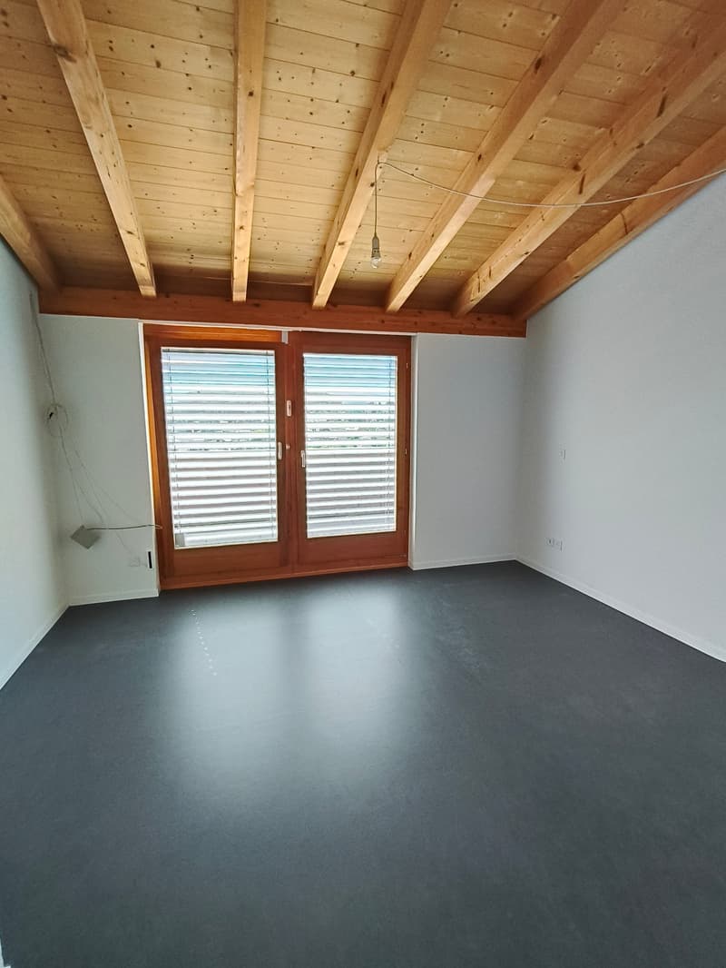 Occasion unique - Vaste appartement attique de 7,5 pièces avec vue panoramique à Spiez (9)
