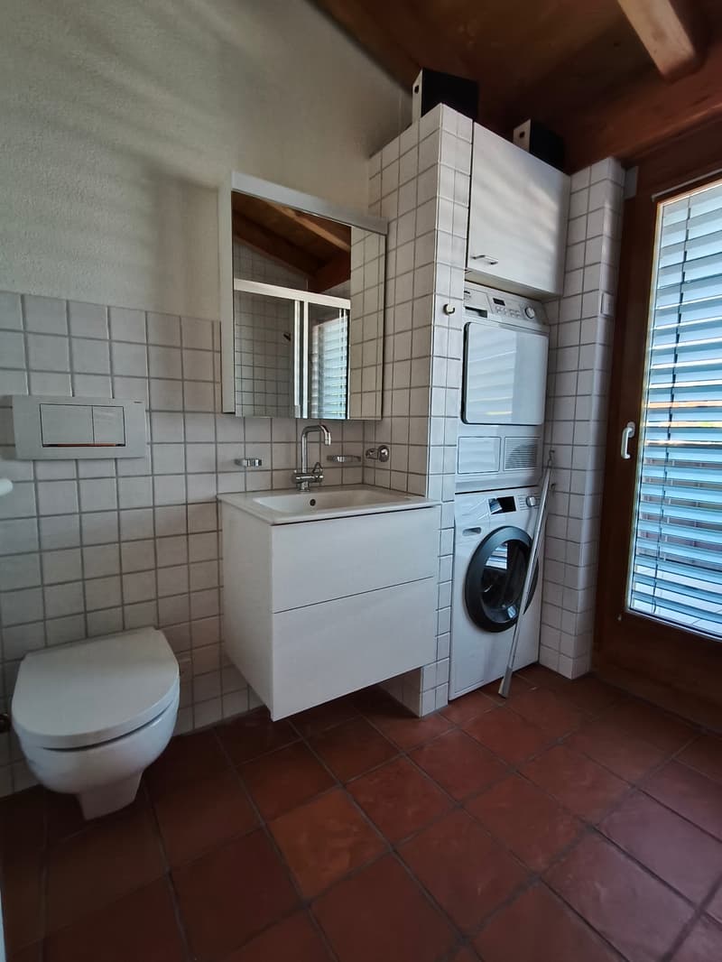 Occasion unique - Vaste appartement attique de 7,5 pièces avec vue panoramique à Spiez (16)