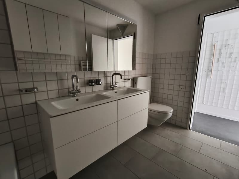 Occasion unique - Vaste appartement attique de 7,5 pièces avec vue panoramique à Spiez (19)