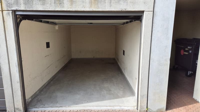 Einzelgarage in Münchenbuchsee zu vermieten (3)