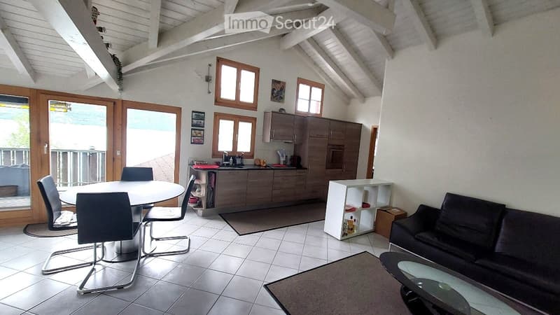 Charming 3.5-room old building apartment with a dreamy lake view in Brienz (8)
