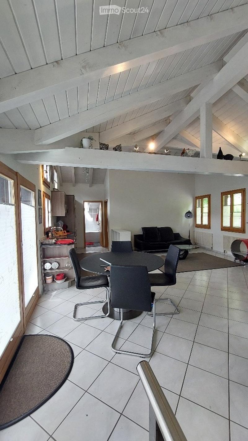 Charming 3.5-room old building apartment with a dreamy lake view in Brienz (10)