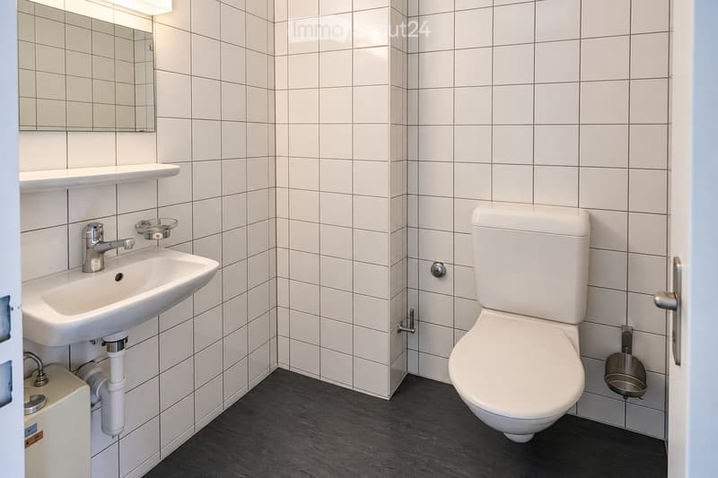 Gewerbefläche mit Schaufensterfront an zentraler Lage in Worb (11)
