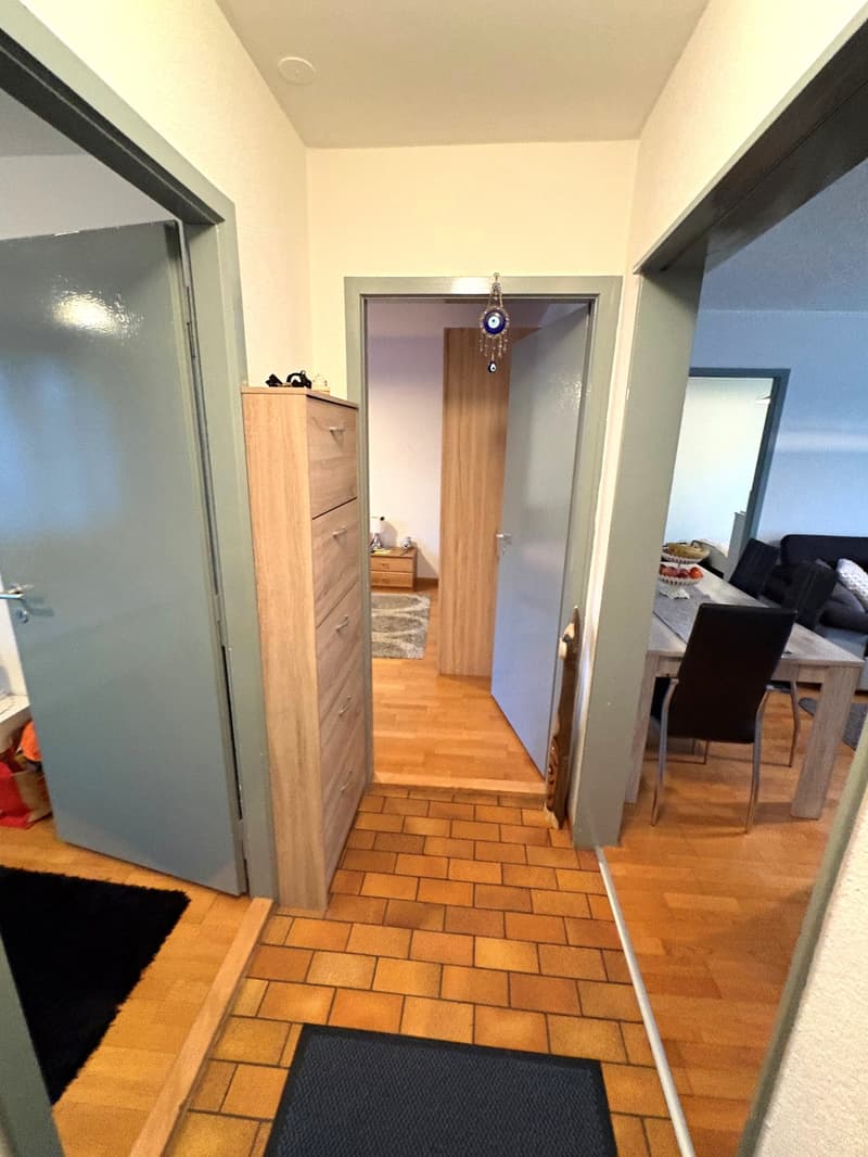 Charmant appartement 4 pièces dans un quartier calme d'Ostermundigen (2)