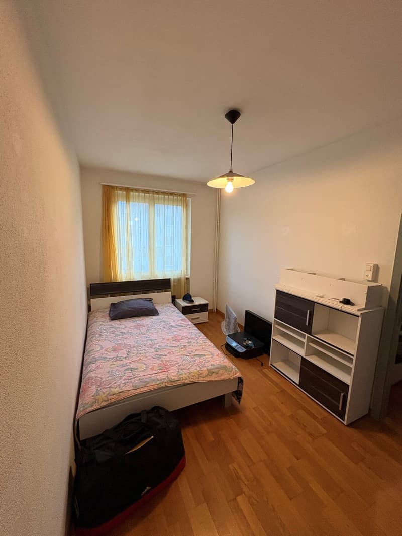 Charmant appartement 4 pièces dans un quartier calme d'Ostermundigen (5)