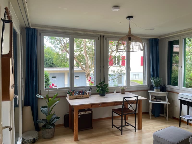 Charmante 4-Zimmer-Altbauwohnung mit Balkon in Bern-Bethlehem (2)