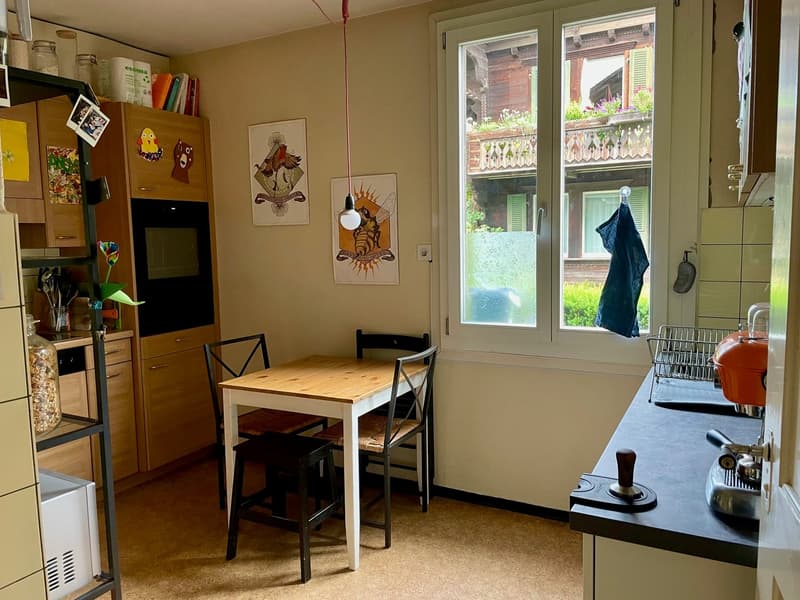 Charmante 4-Zimmer-Altbauwohnung mit Balkon in Bern-Bethlehem (3)