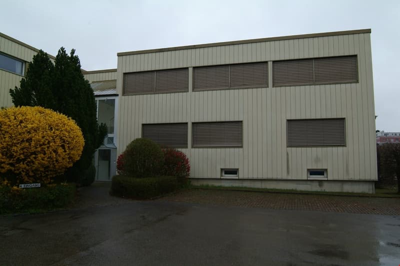 bright single office 27 m2 (4)