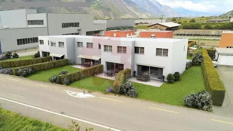 Luxury Semi-Detached in Serene Charrat (2)