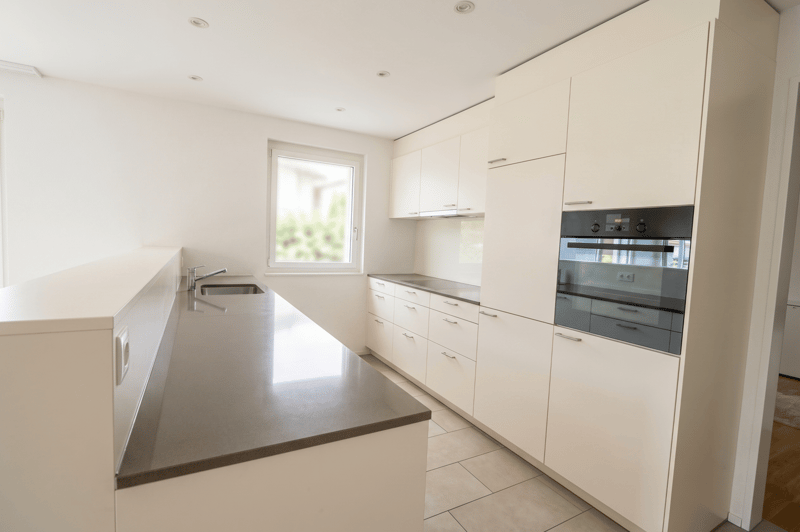 Bright 4.5-room apartment with private laundry tower and spacious balcony (4)