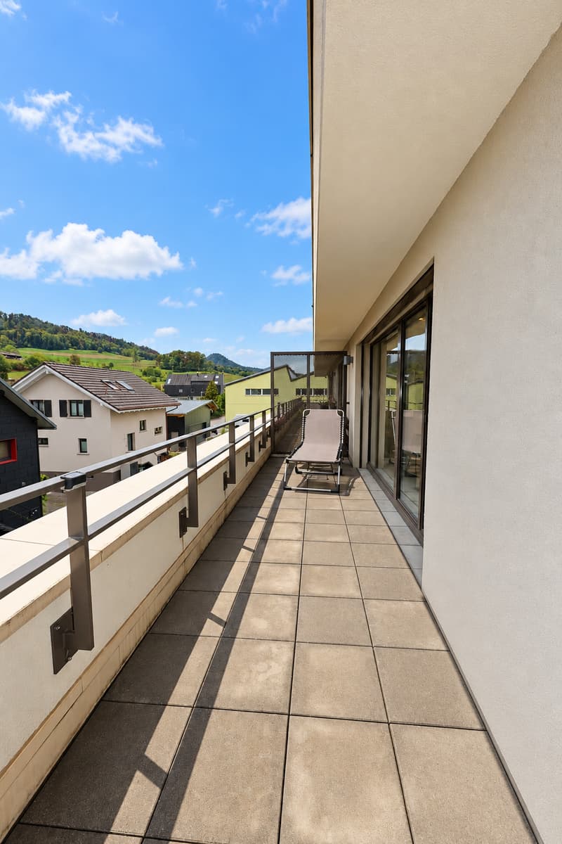 Lichtdurchflutete 3.5-Zimmer-Attikawohnung mit eigenem Waschturm und grosszügiger Terrasse (8)