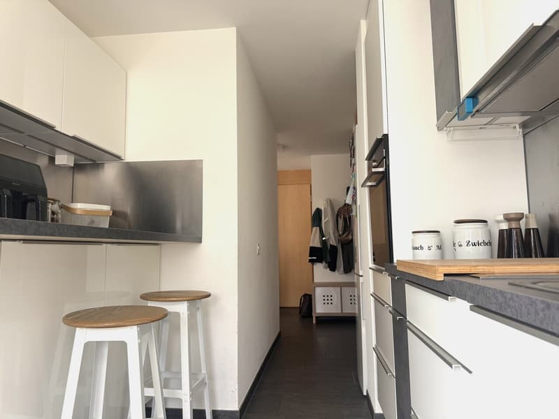 Charming 4.5-room apartment just two steps from the train station and schools (6)
