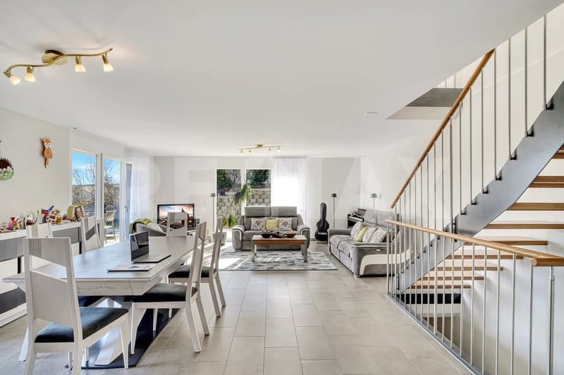 Villa familiale à 20 min de Lausanne | Jardin & vue montagnes 4.5p / 190m² (3)