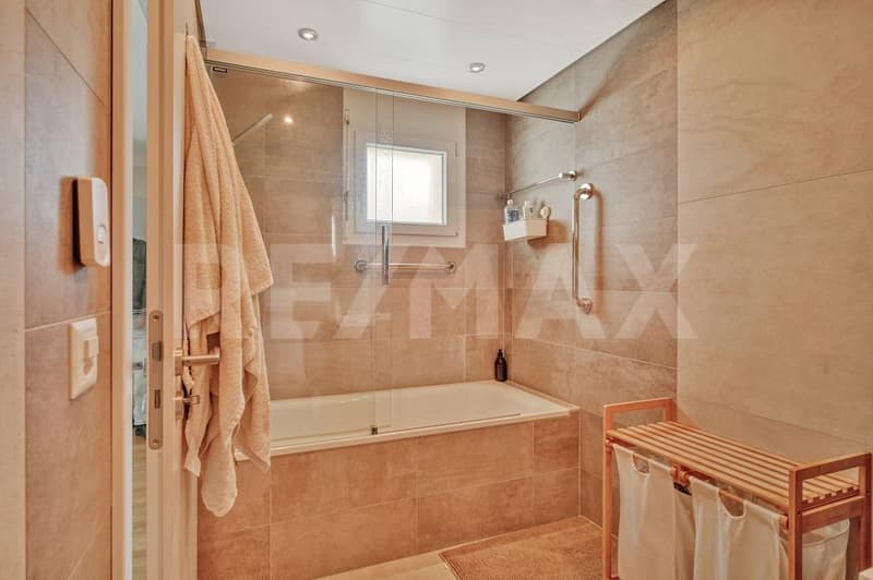 Dernier étage 4.5p | 148m² dont mezzanine, chauffage sol, CECB B  Oron-la-Ville (6)