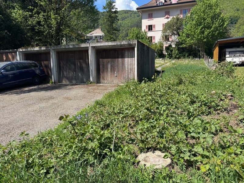 Terrain constructible avec avant-projet de villa contemporaine et rendement locatif – Péry (15)