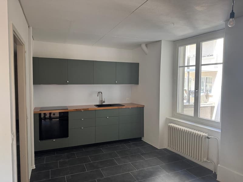 Appartamento di 4.5 locali con balcone a Biel (15)