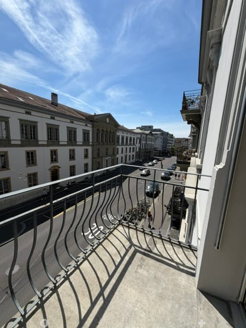Wohnung mit 4.5 Zimmern und Balkon in Biel (7)
