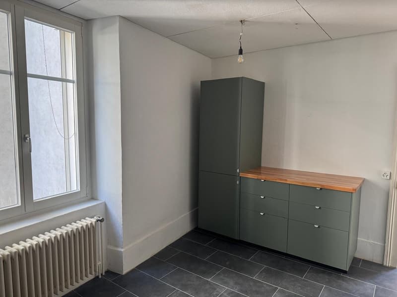 Appartamento di 4.5 locali con balcone a Biel (16)
