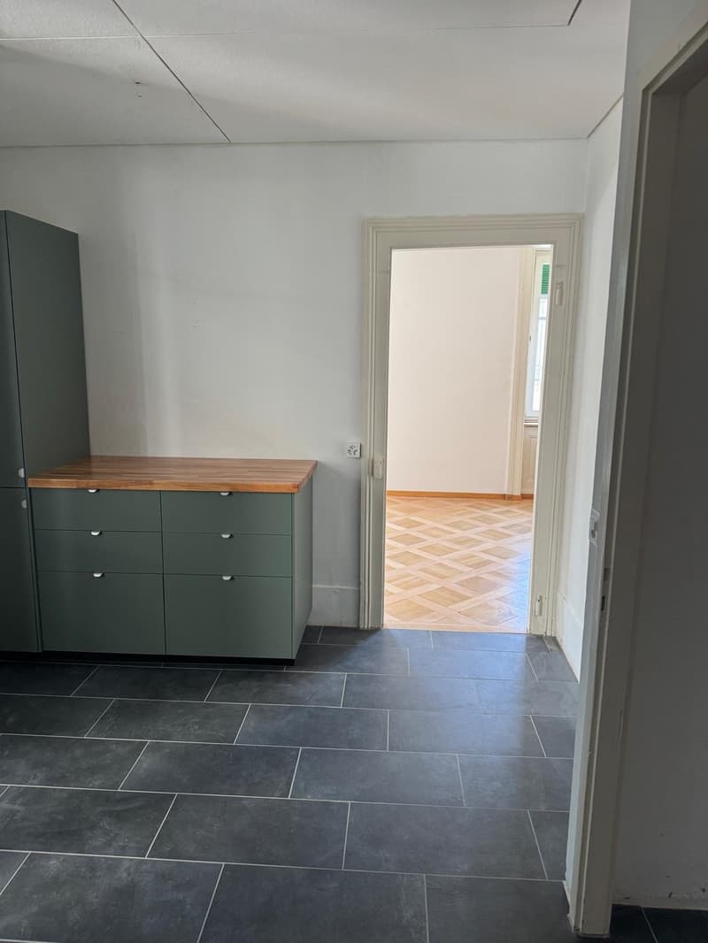 Appartamento di 4.5 locali con balcone a Biel (17)