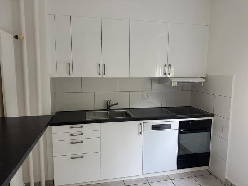 Four-room apartment on the raised ground floor in Péry-La Heutte (3)