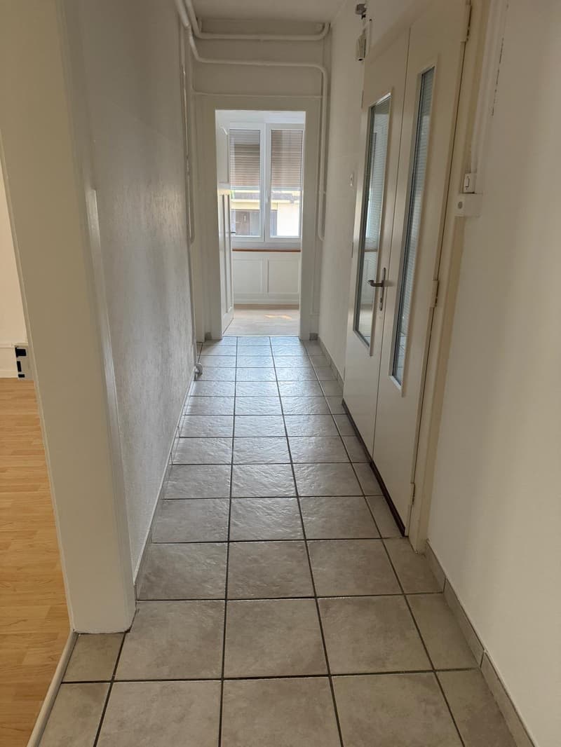 Four-room apartment on the raised ground floor in Péry-La Heutte (1)