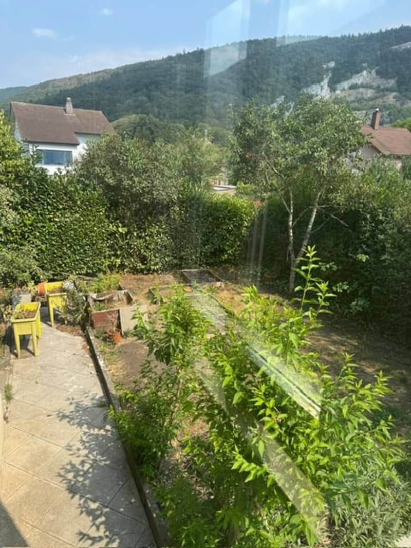 Four-room apartment on the raised ground floor in Péry-La Heutte (14)